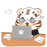 易歪歪吉祥物形象，正在电脑前接待客服咨询
